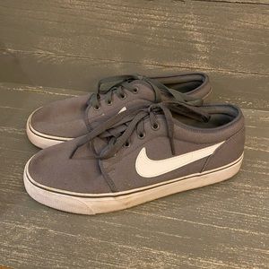 Nike Toki Low Txt Sneakers